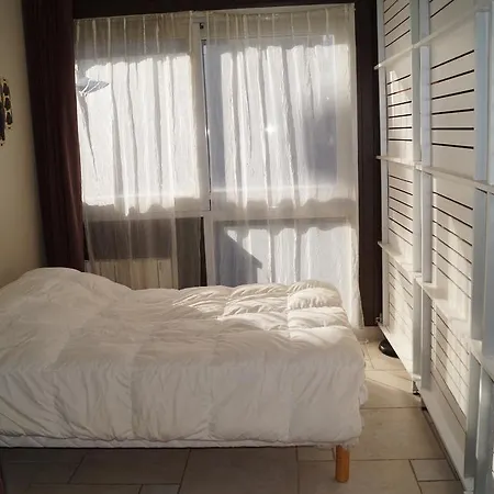 13 Lou Veno Apartment